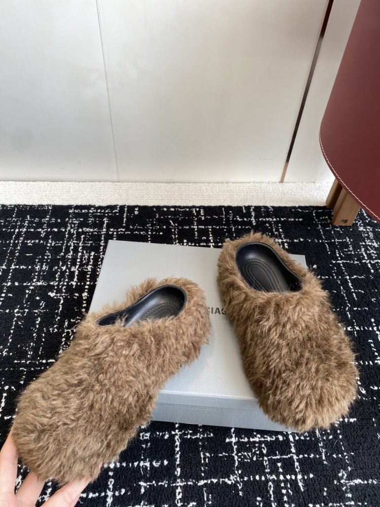 Шльопанці хутряні фото 6