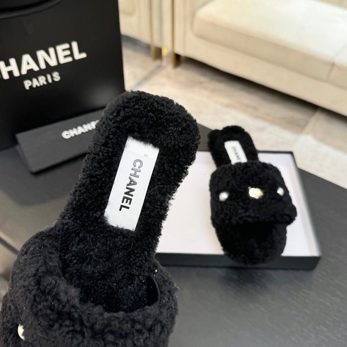 Шльопанці хутряні фото 6