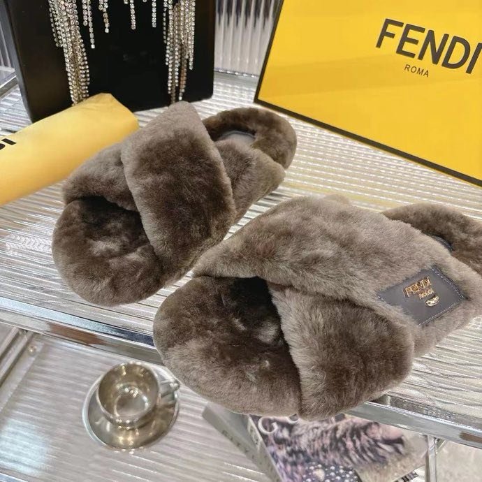 Шльопанці хутряні фото 6