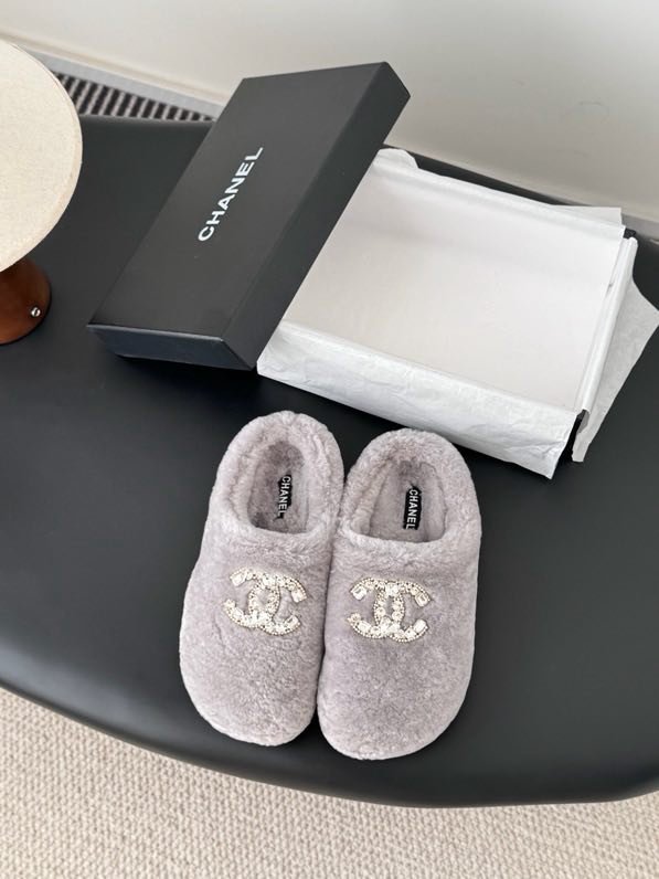 Шлепанцы меховые фото 6