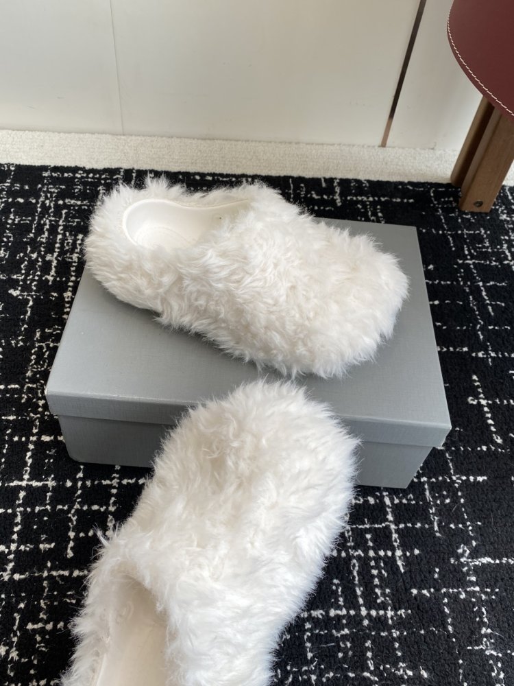 Шлепанцы меховые фото 7