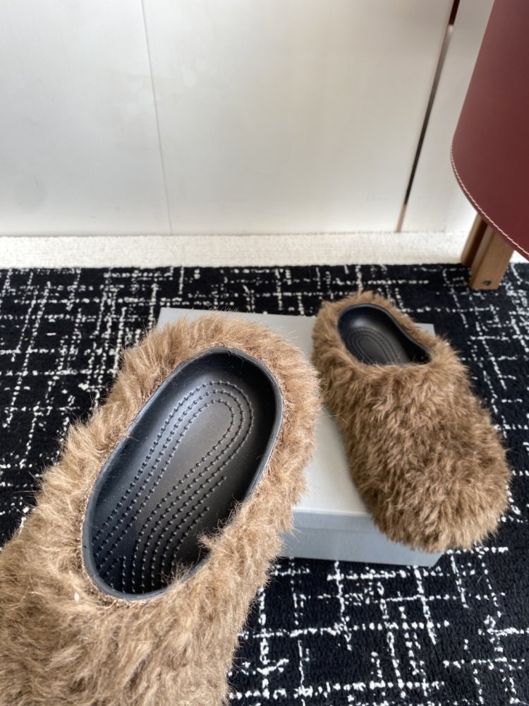 Шльопанці хутряні фото 7