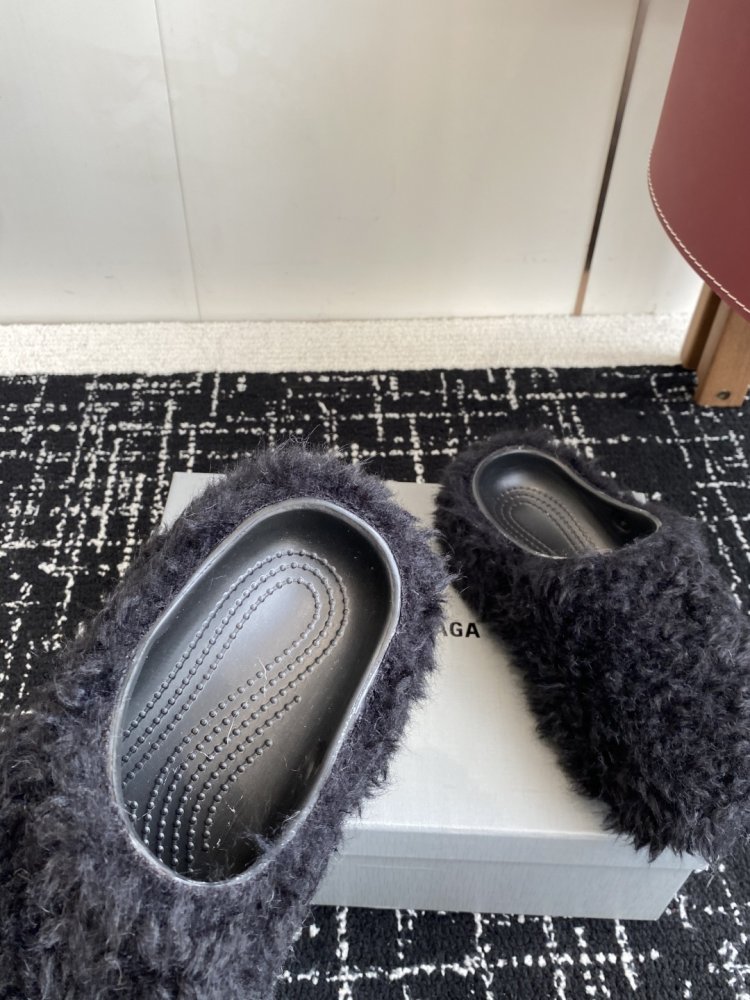 Шлепанцы меховые фото 7