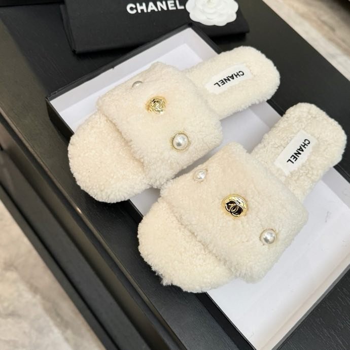 Шльопанці хутряні фото 7