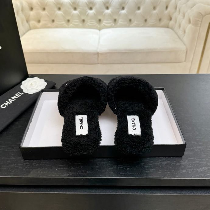 Шльопанці хутряні фото 7