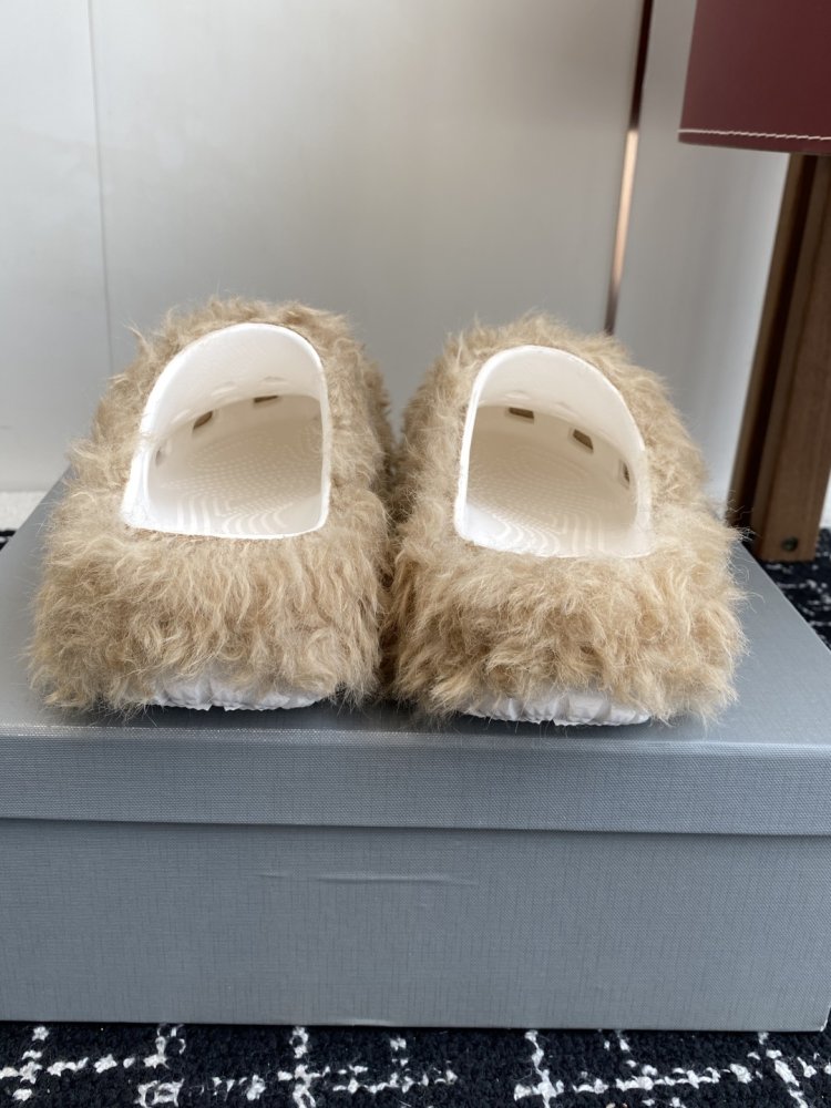 Шлепанцы меховые фото 8