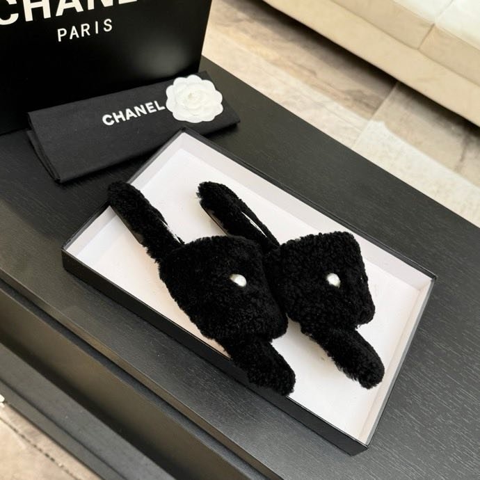 Шльопанці хутряні фото 8