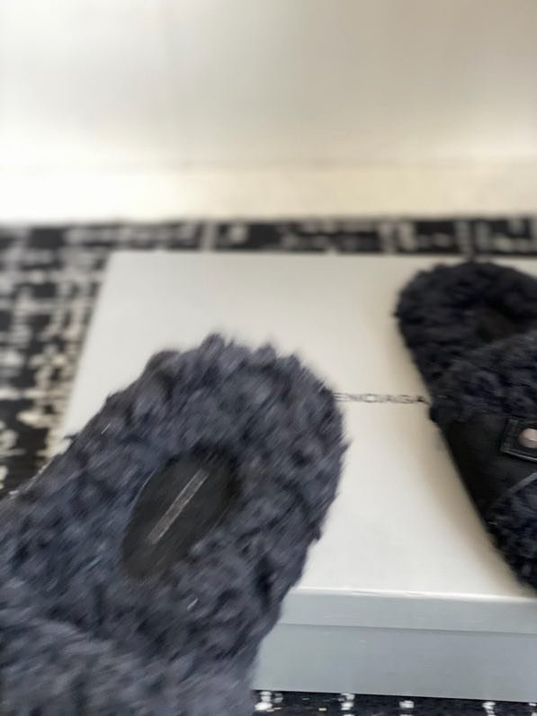 Шлепанцы меховые фото 9