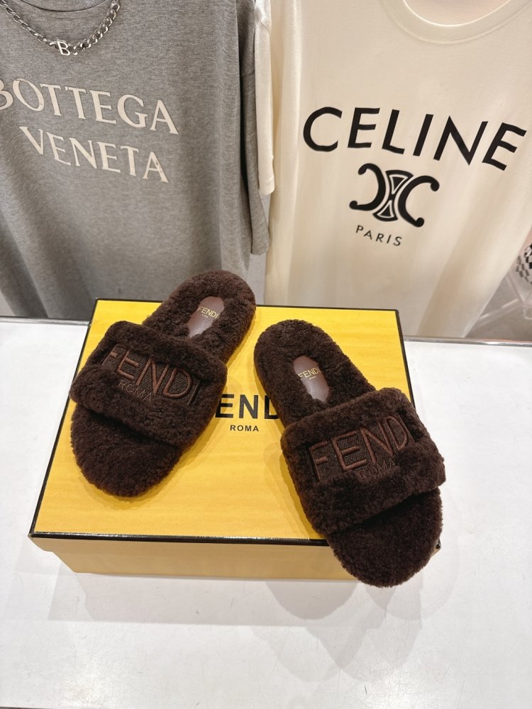 Шльопанці на хутрі жіночі фото 2