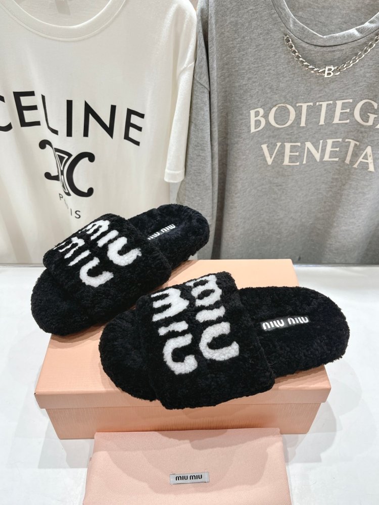 Шлепанцы на меху женские фото 3