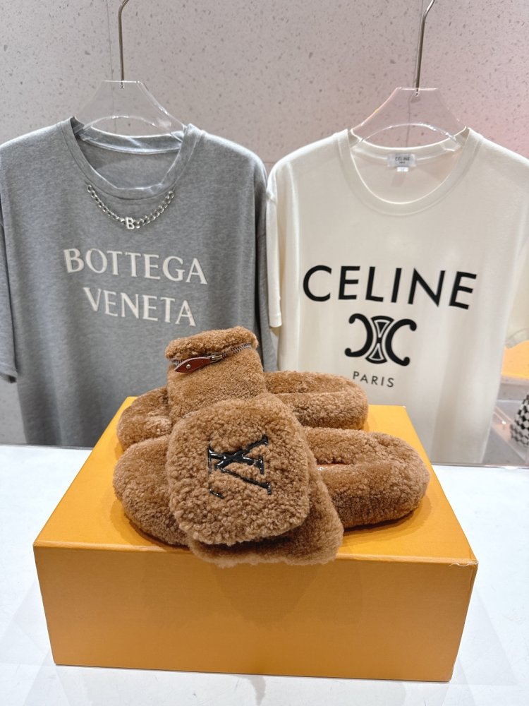 Шльопанці на хутрі жіночі фото 4