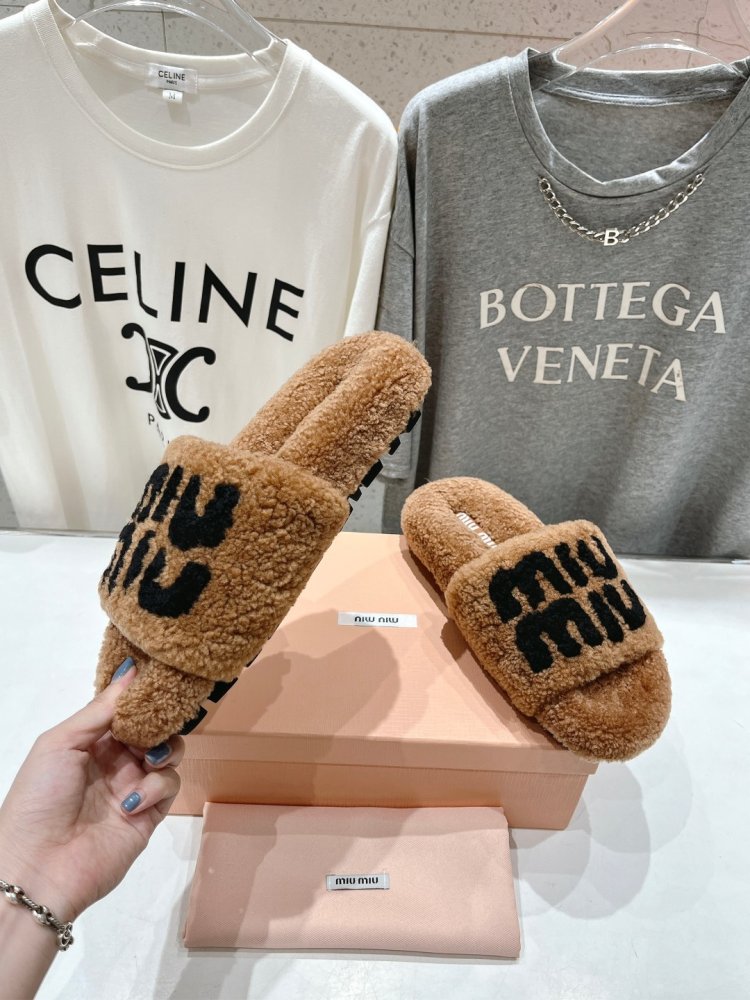 Шлепанцы на меху женские фото 4