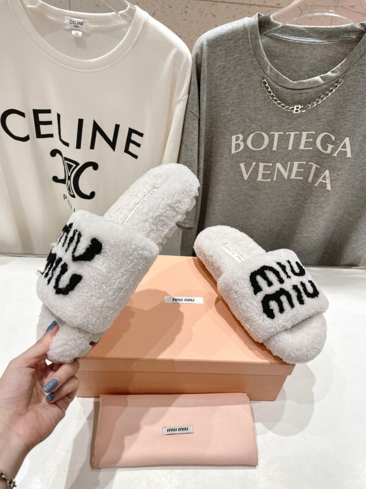 Шльопанці на хутрі жіночі фото 4