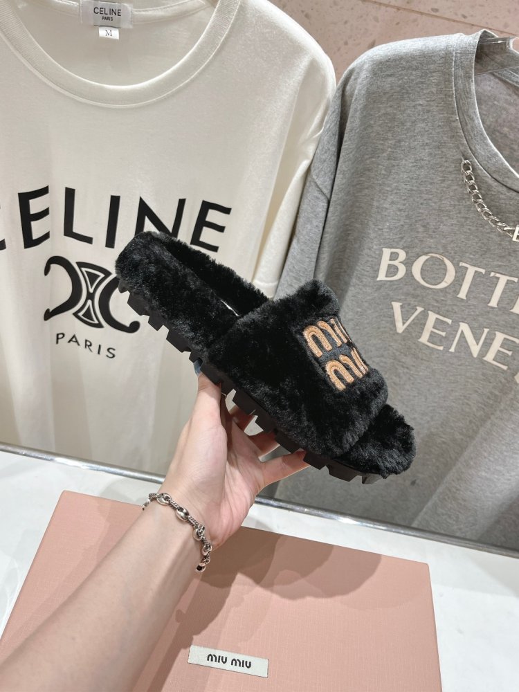 Шльопанці на хутрі жіночі фото 5