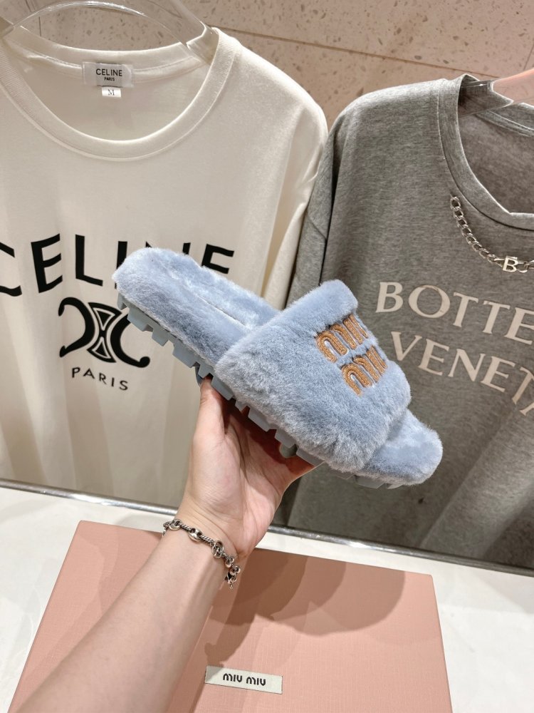 Шльопанці на хутрі жіночі фото 5