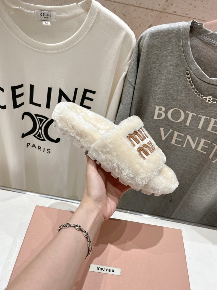 Шльопанці на хутрі жіночі фото 5