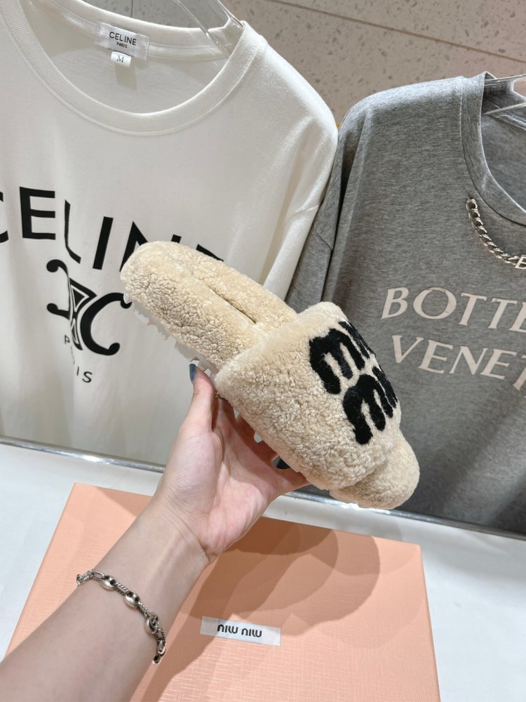 Шльопанці на хутрі жіночі фото 5