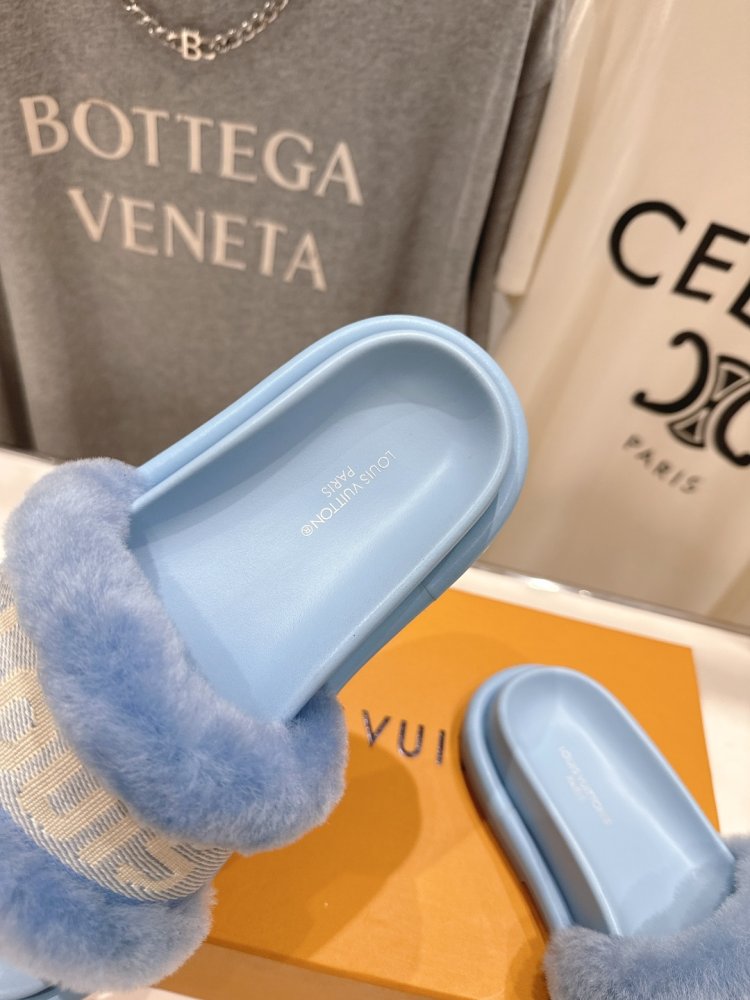 Шльопанці на хутрі жіночі фото 6