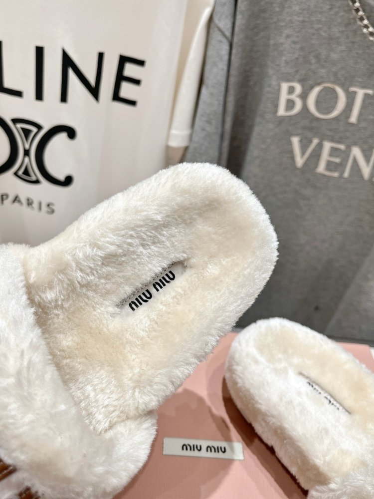 Шльопанці на хутрі жіночі фото 6