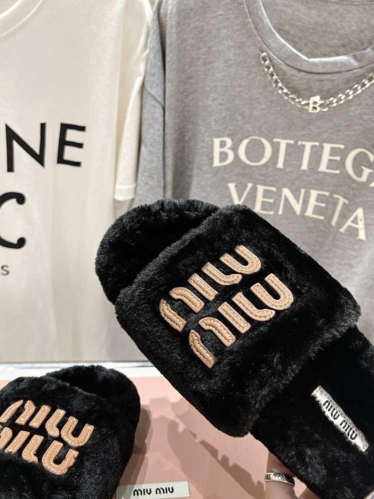 Шльопанці на хутрі жіночі фото 7