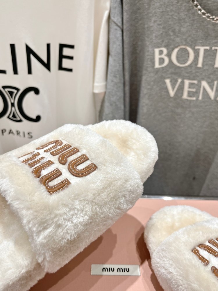 Шльопанці на хутрі жіночі фото 7