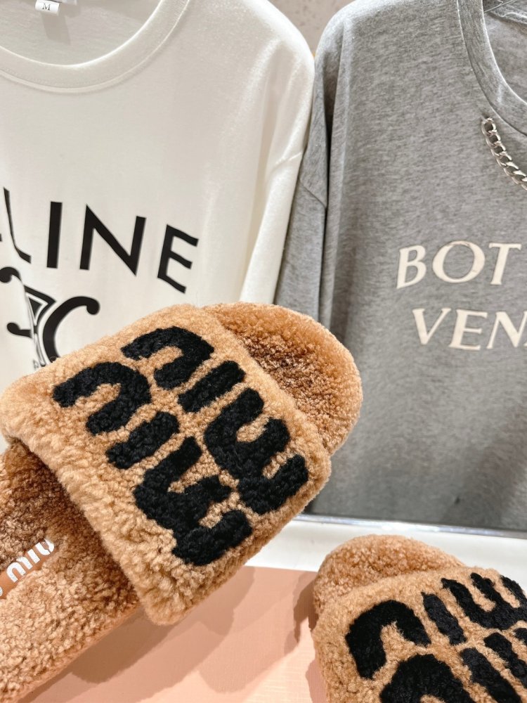 Шлепанцы на меху женские фото 7