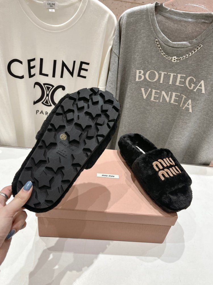 Шльопанці на хутрі жіночі фото 9