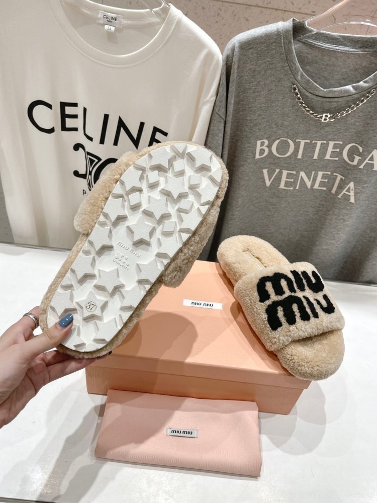 Шльопанці на хутрі жіночі фото 9