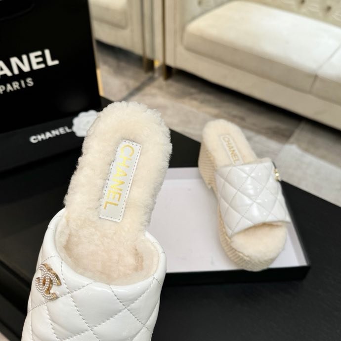 Шлепанцы на платформе фото 4