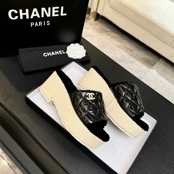 Шлепанцы на платформе фото 5