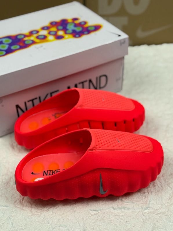 Step-ins Nike Mind 001