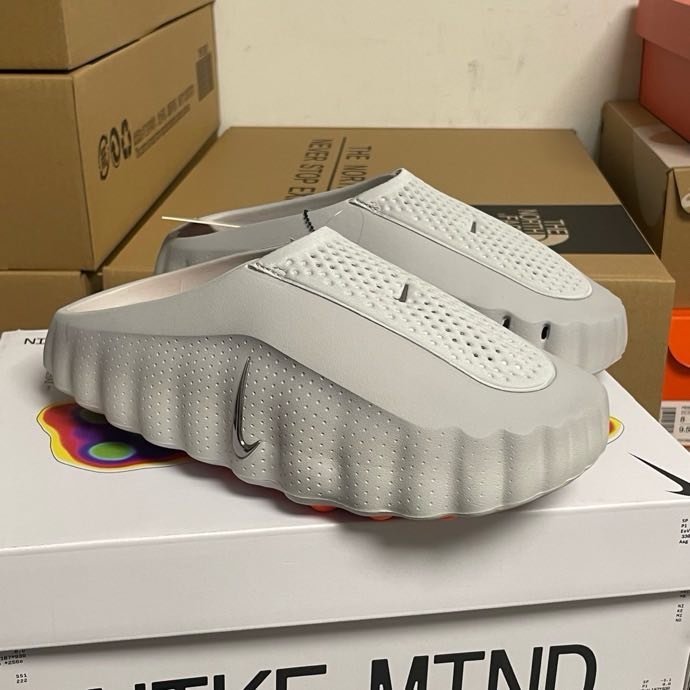 Step-ins Nike Mind 001