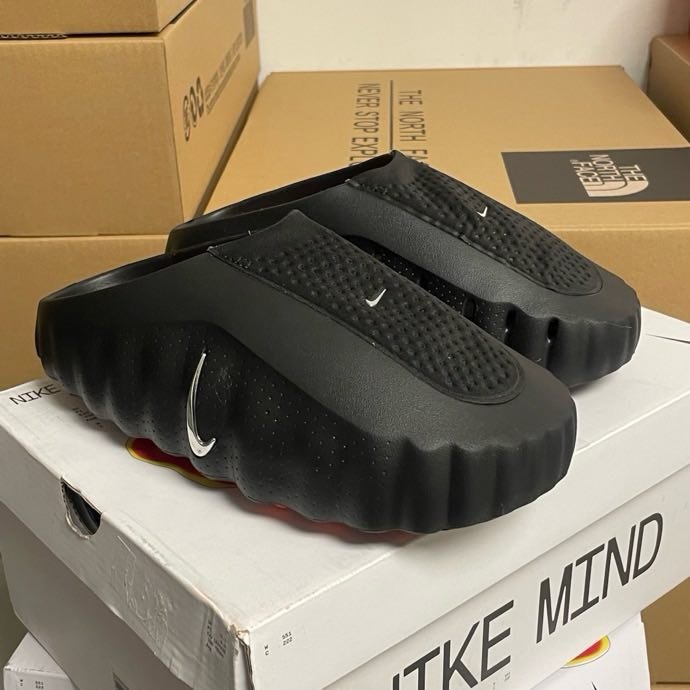 Step-ins Nike Mind 001