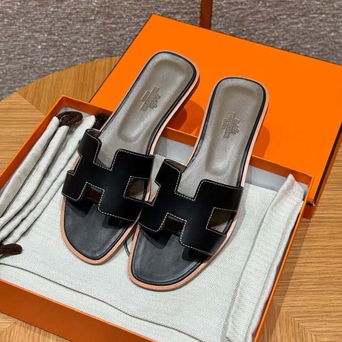 Шлепанцы Oran цвет нуар