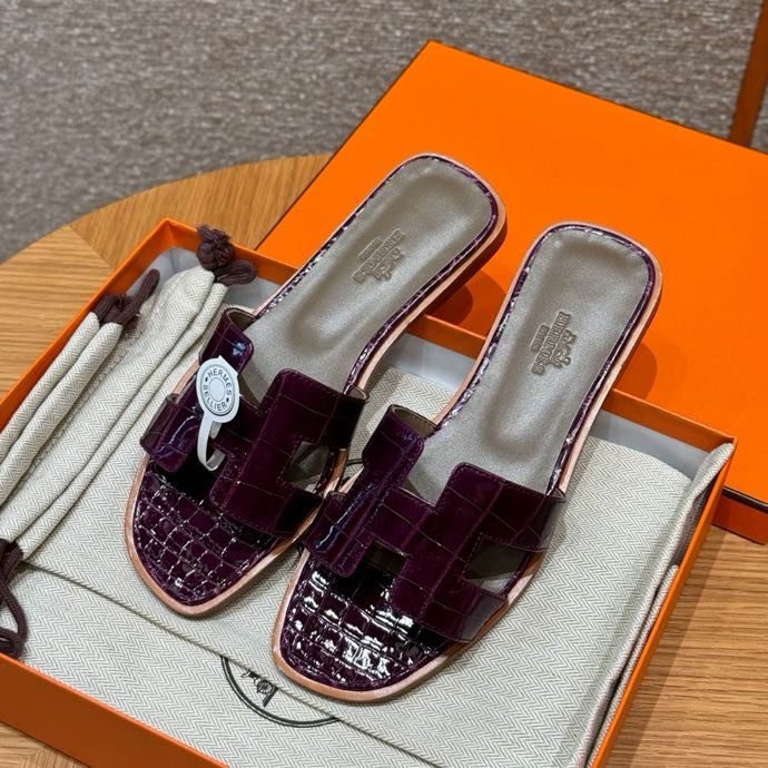 Шлепанцы Oran из кожи крокодила цвет фиолетовый