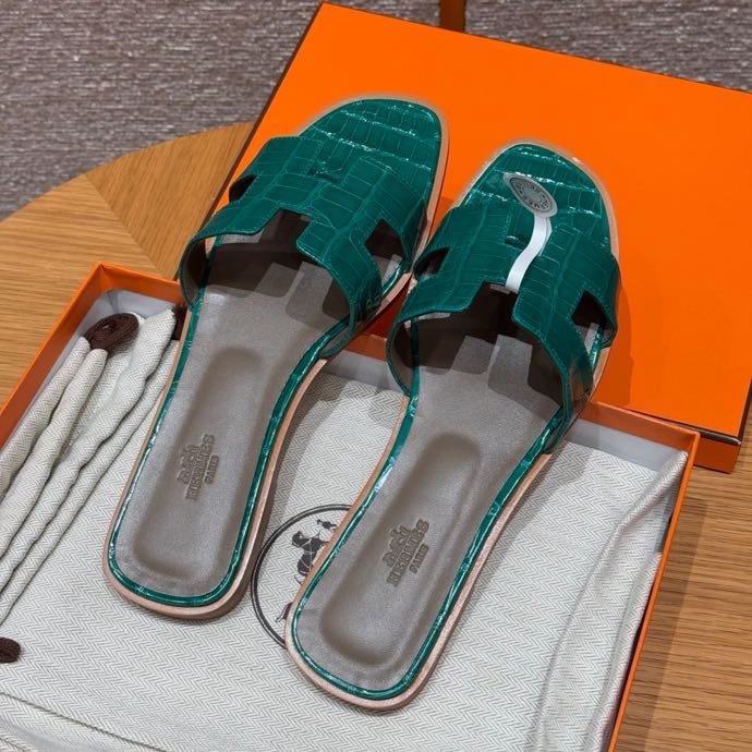 Шлепанцы Oran из кожи крокодила цвет изумрудный