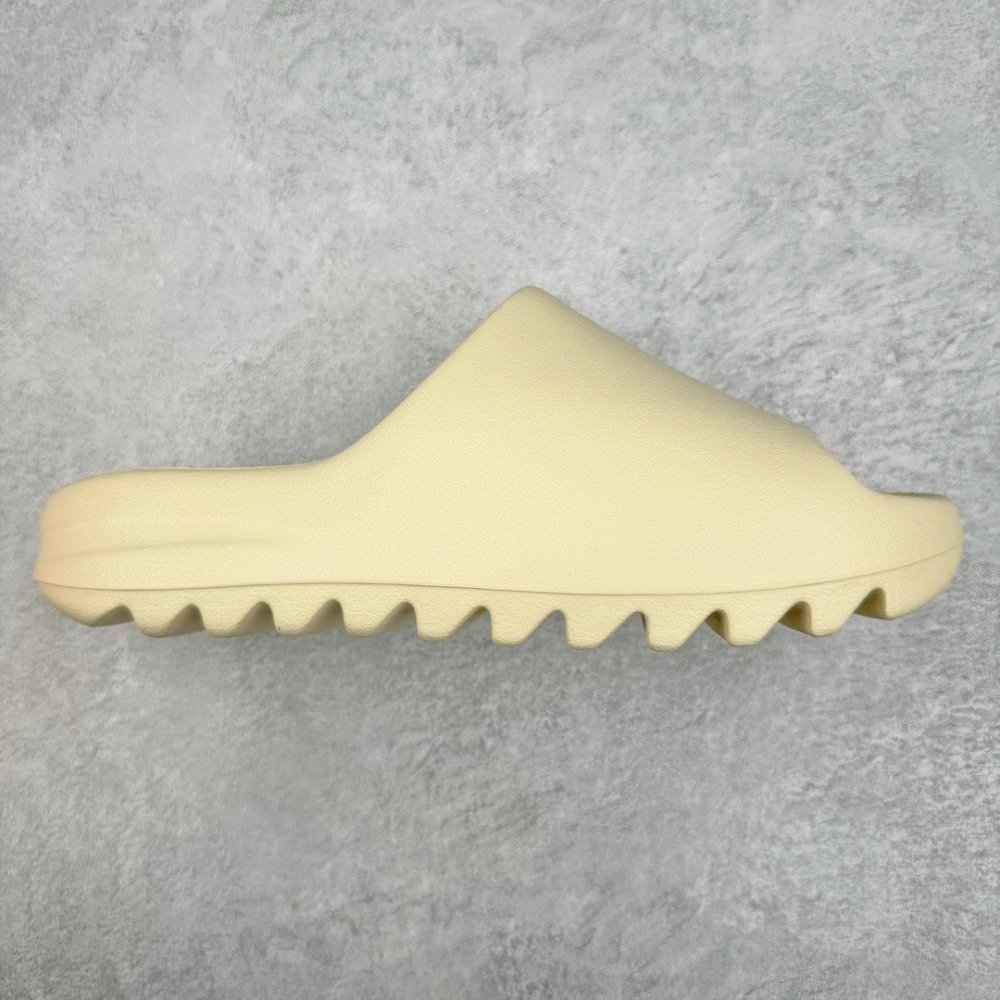 Шлепанцы YEEZY SLIDE