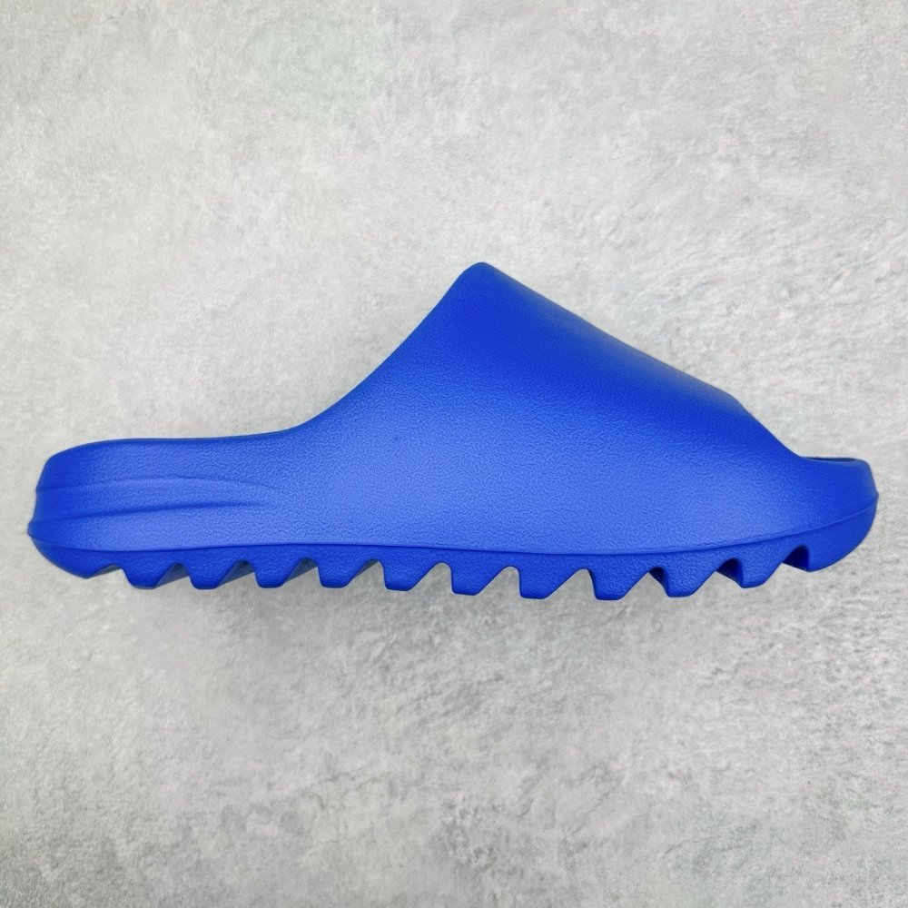 Шлепанцы YEEZY SLIDE