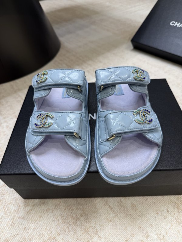 Шлепанцы женские кожаные