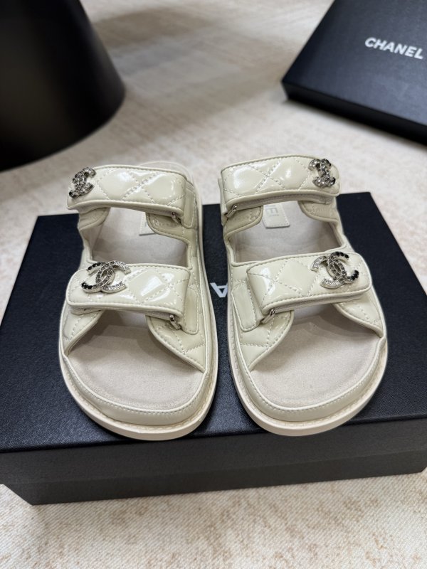 Шлепанцы женские кожаные