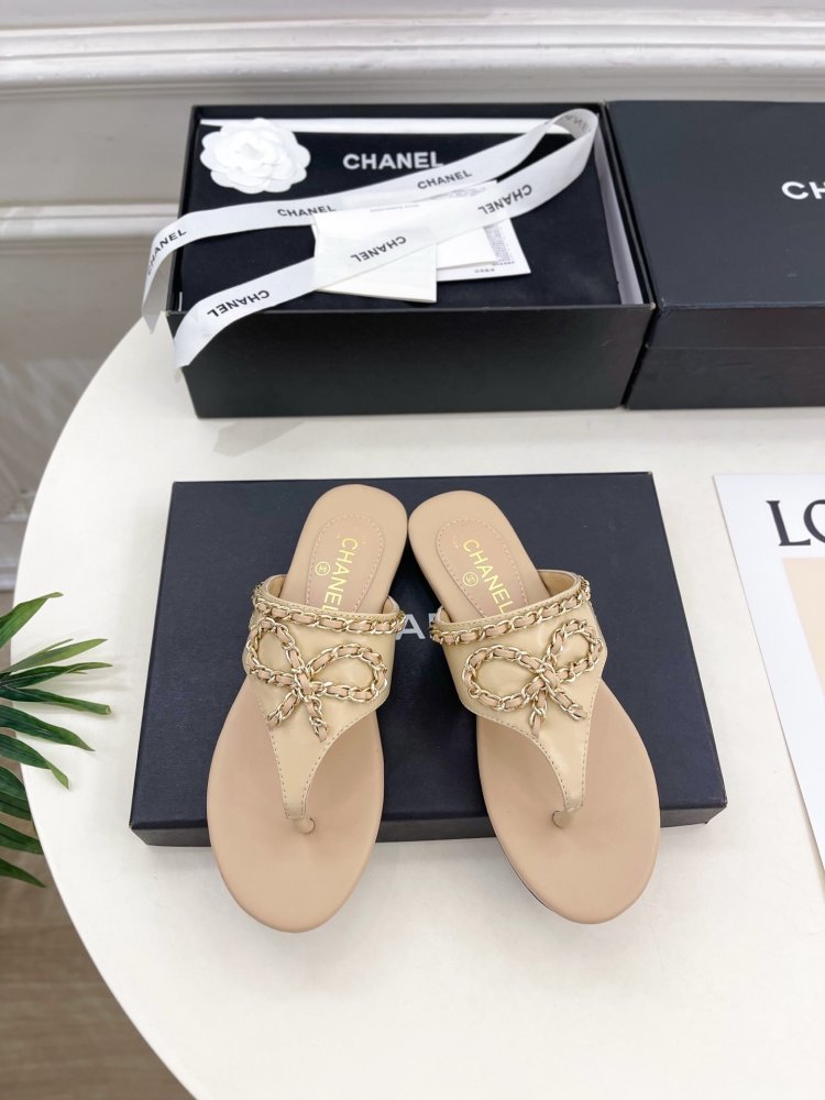 Шльопанці жіночі