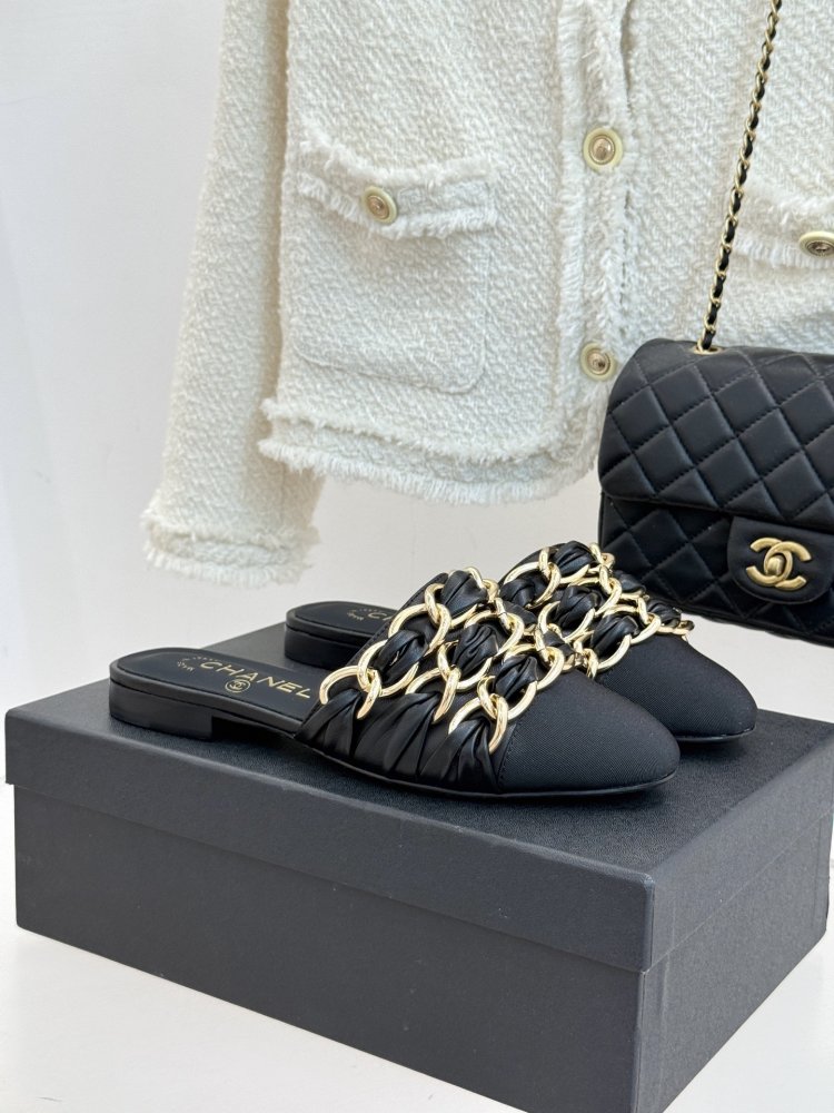 Шльопанці жіночі