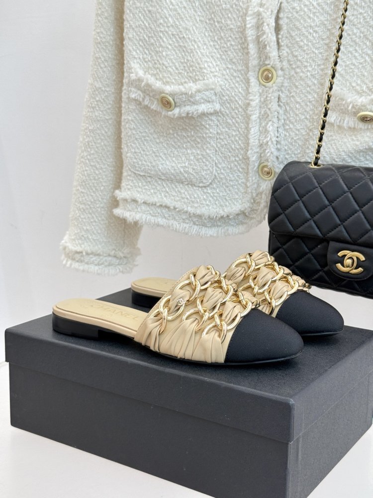 Шльопанці жіночі