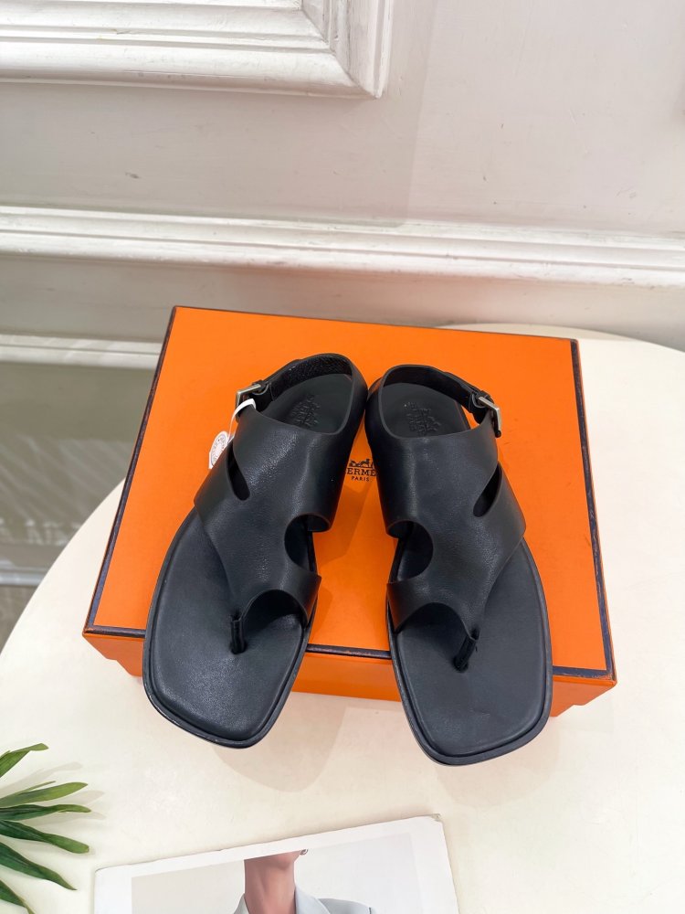 Шльопанці жіночі