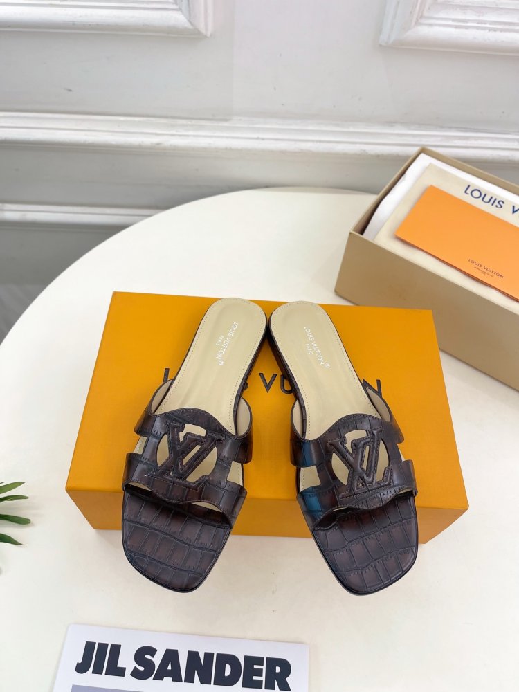 Шльопанці жіночі