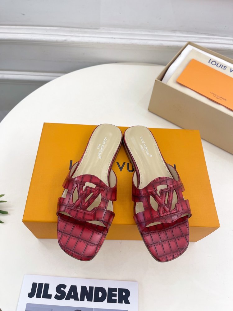 Шльопанці жіночі