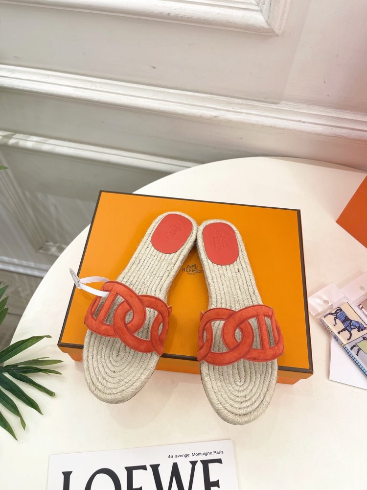 Шльопанці жіночі