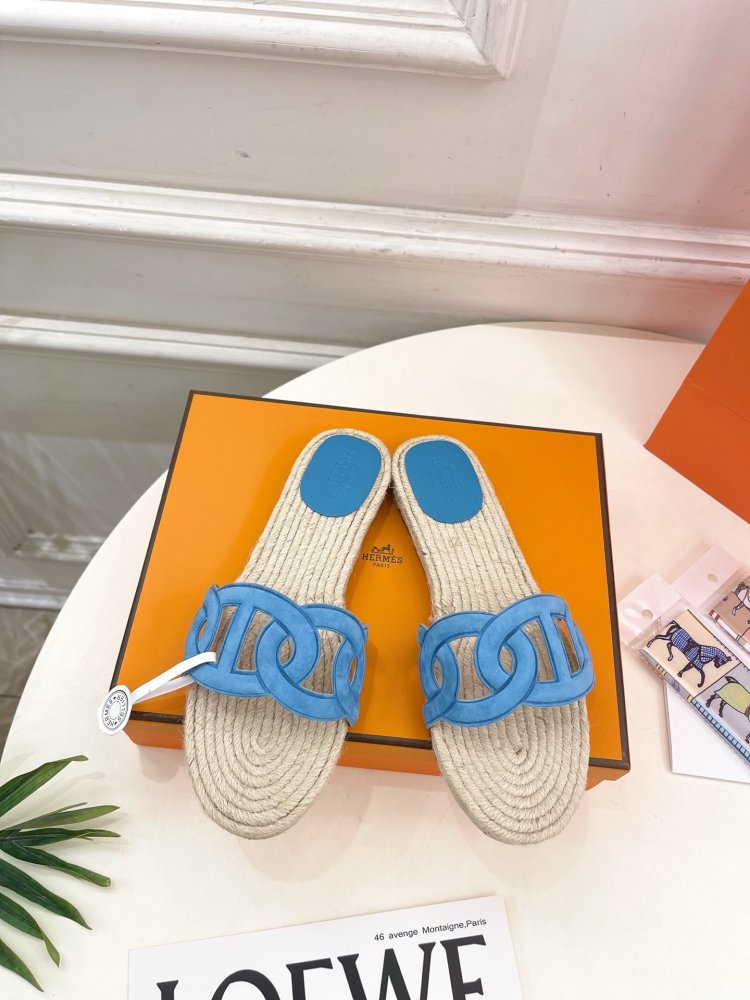 Шлепанцы женские