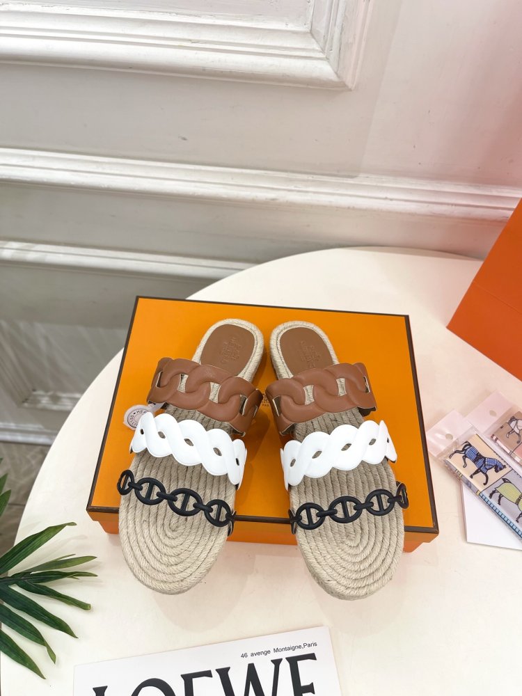 Шльопанці жіночі