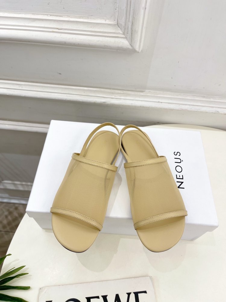 Шлепанцы женские